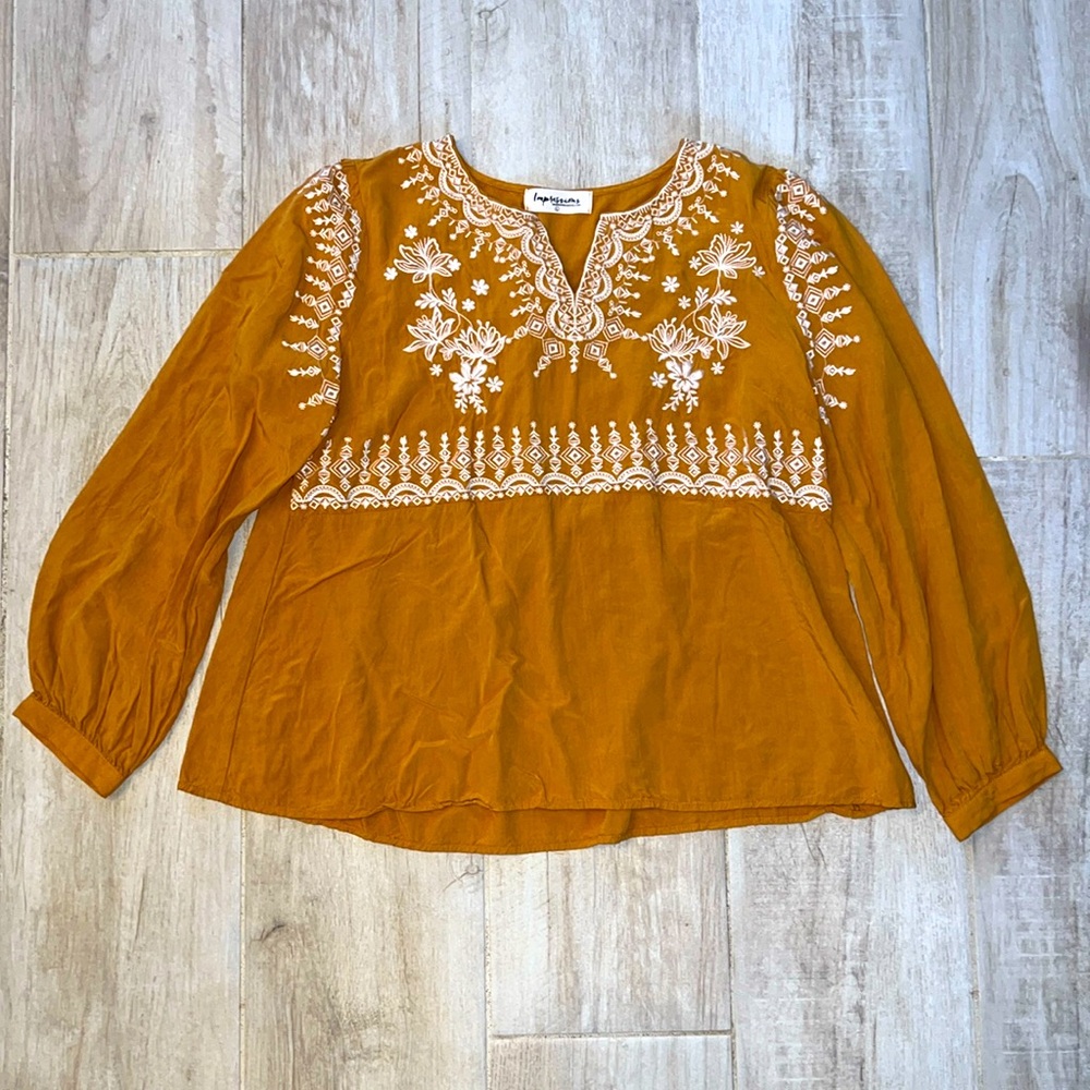 NWOT Impressions Embroidered Blouse - Picture 5 of 10